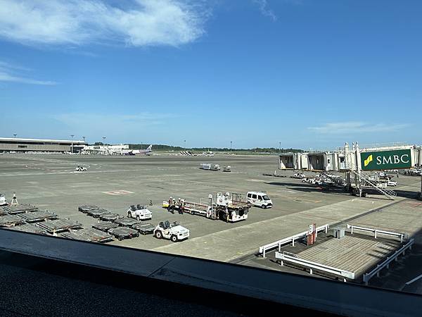 貴賓室體驗-成田機場 日本航空Sakura Lounge