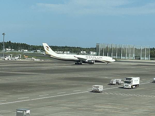 貴賓室體驗-成田機場 日本航空Sakura Lounge