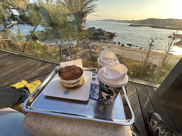 2023 韓國釜山痛風之旅 WAVEON秘境咖啡&機張市場