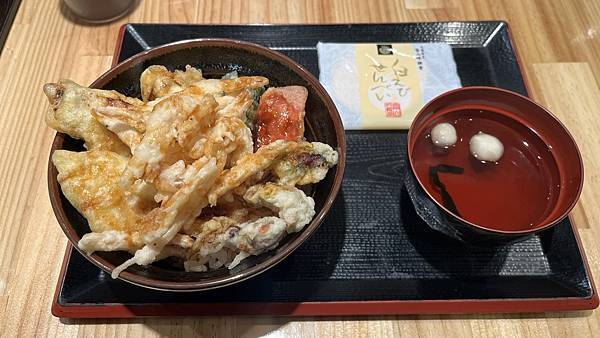 富山必吃美食白蝦亭！擁有「富山灣的寶石」美譽，車站內就能吃到