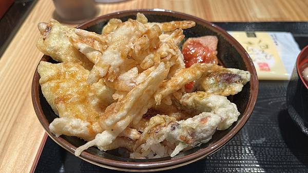 富山必吃美食白蝦亭！擁有「富山灣的寶石」美譽，車站內就能吃到