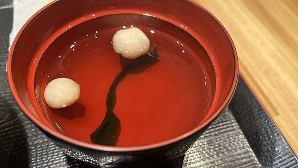 富山必吃美食白蝦亭！擁有「富山灣的寶石」美譽，車站內就能吃到