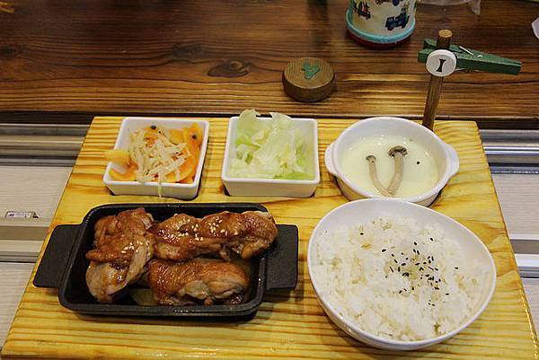 20588706342_113904cf2f_z.jpg 20588706342_113904cf2f_z.jpg