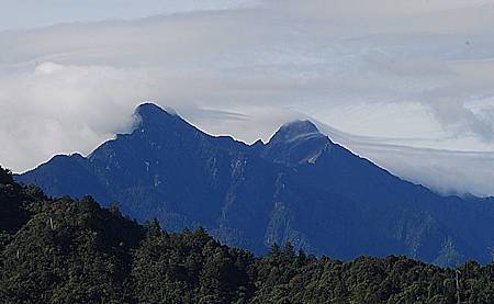 07-望鄉工作站看玉山.JPG