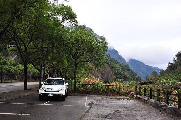 02-泰安溫泉停車場.JPG