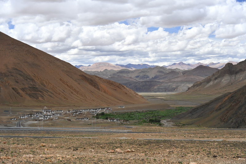 891-西藏 -珠峰公路--_.JPG