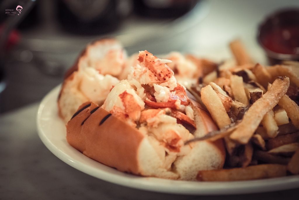 lobster roll (2).jpg