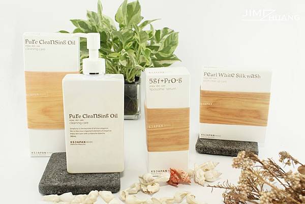 IMG_7093-01.jpg IMG_7093-01.jpg