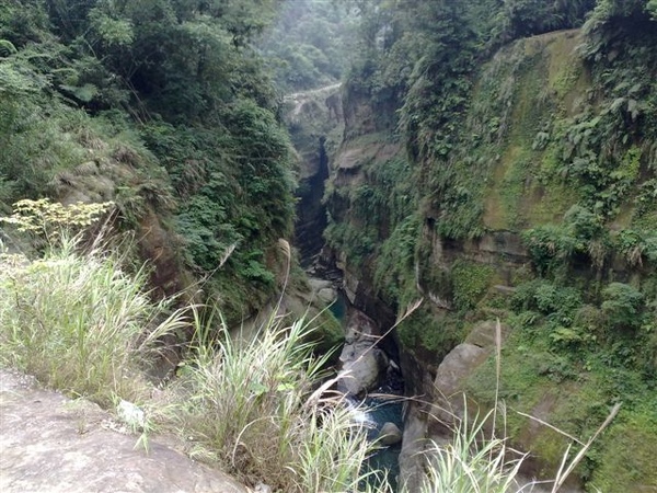 20090524749.jpg 20090524749.jpg