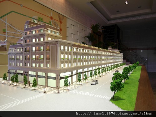[竹南] 上磊建設「富比士」外觀參考模型2012-07-10 001