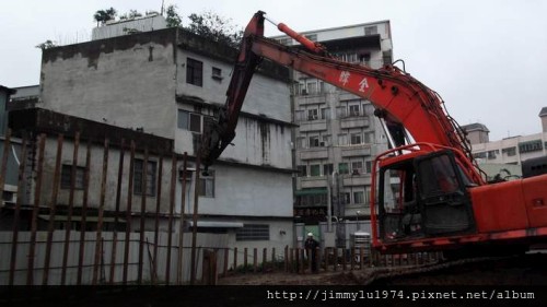 [新竹] 富源建設「牡丹凰居」(大樓)2013-01-04 001 打樁