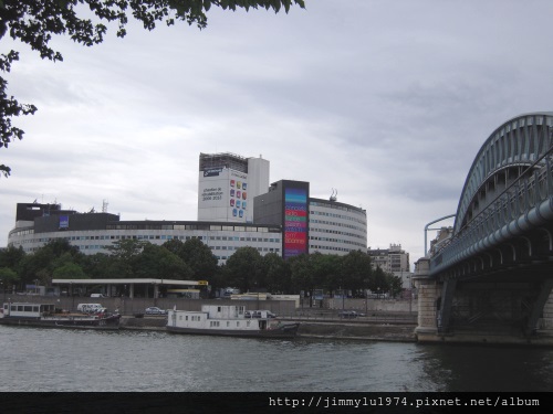 [專欄] 台灣人在巴黎05：從鐵塔短波到網路廣播01 法國廣播公司大樓