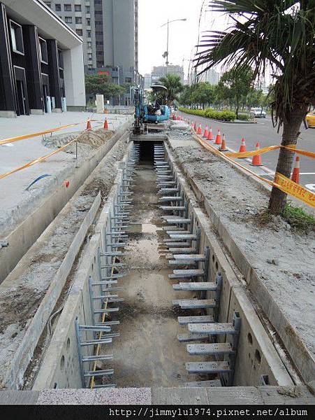 [竹北高鐵] 鉅虹建設「雲山」(大樓) 2013-09-11 014