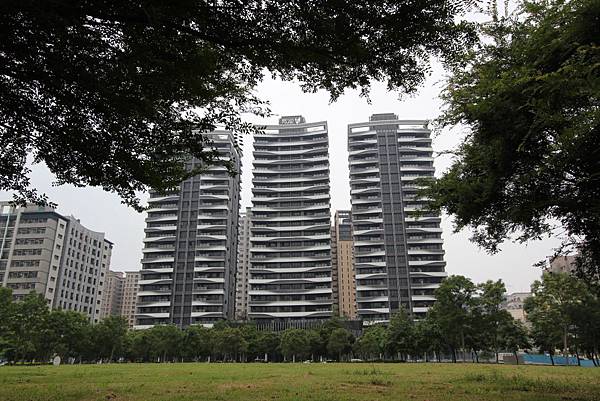 [竹北高鐵] 國泰建設-TwinPark(大樓) 2016-05-05 001