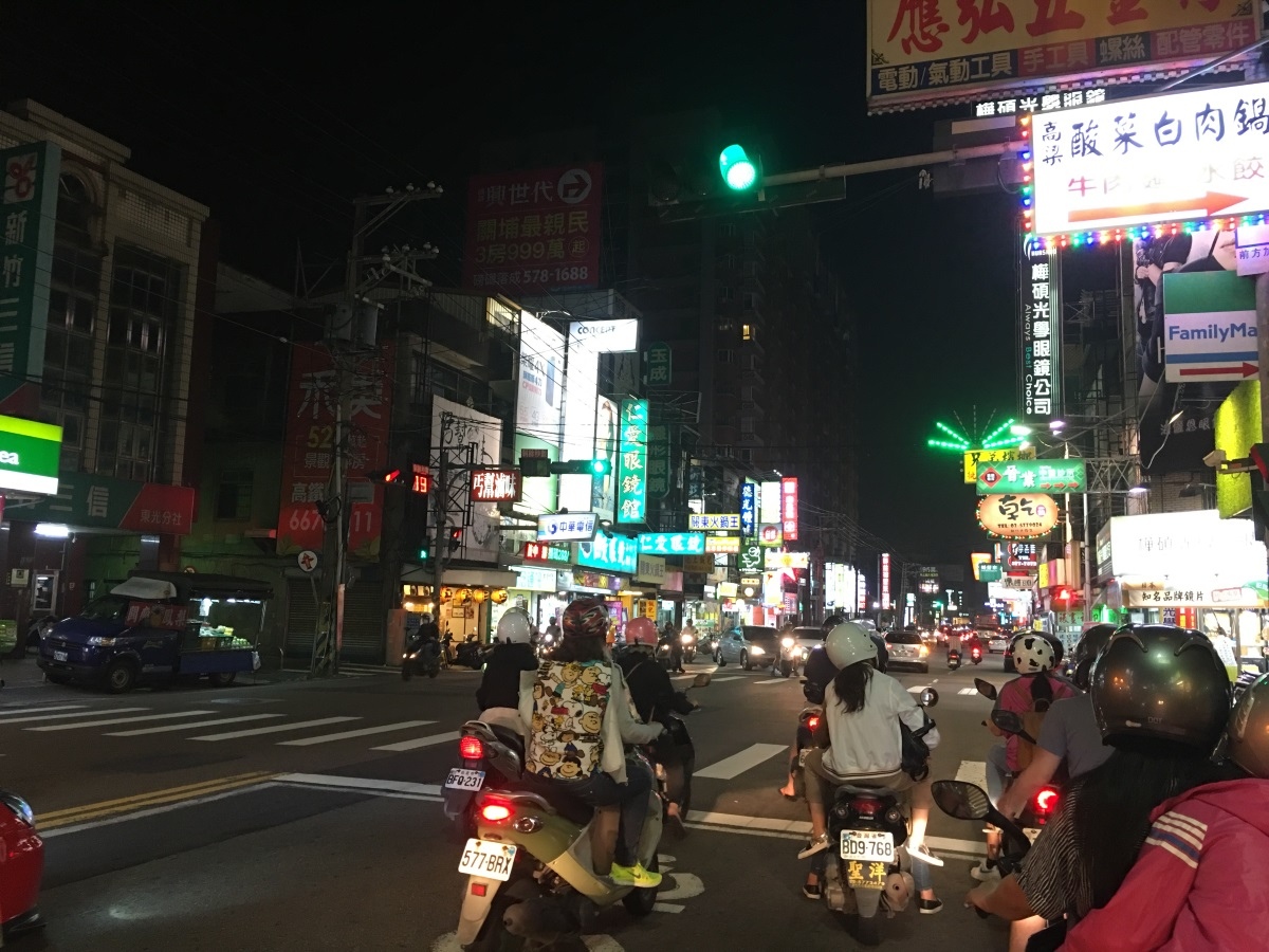 05與光復路連結的關新商圈.JPG 05與光復路連結的關新商圈.JPG