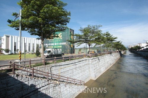 禾寅建設「文鼎大苑」08接待中心.JPG 禾寅建設「文鼎大苑」08接待中心.JPG
