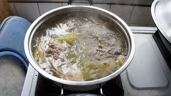 31酸菜雞肉湯 31酸菜雞肉湯