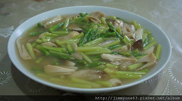 12蘆筍炒草菇.jpg 12蘆筍炒草菇.jpg