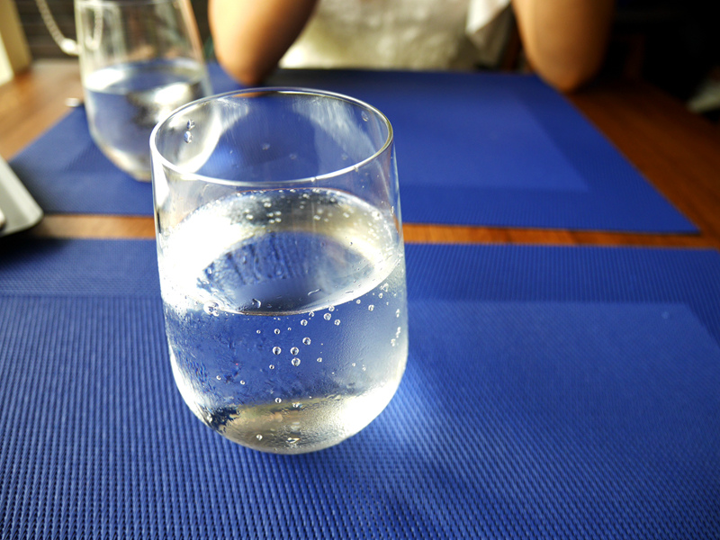 鹽與胡椒_氣泡水.jpg 鹽與胡椒_氣泡水.jpg