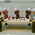 Wooden toy robot 03.jpg