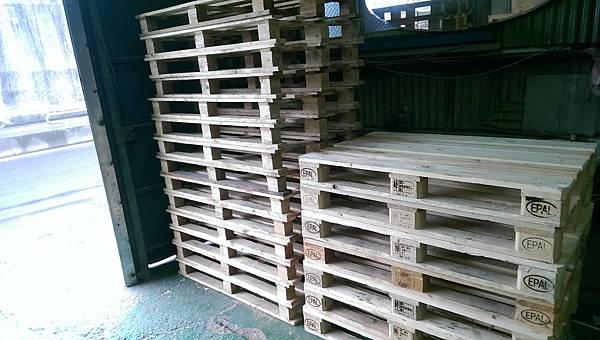 pallet .jpg pallet .jpg