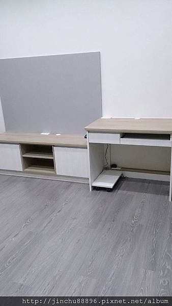 TV背板加電腦桌-2