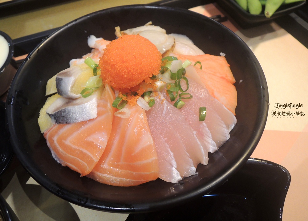 台中東區-定食8(新時代店)。8款套餐一律180元,平價定食,上菜快 @ :: 痞客邦 ::