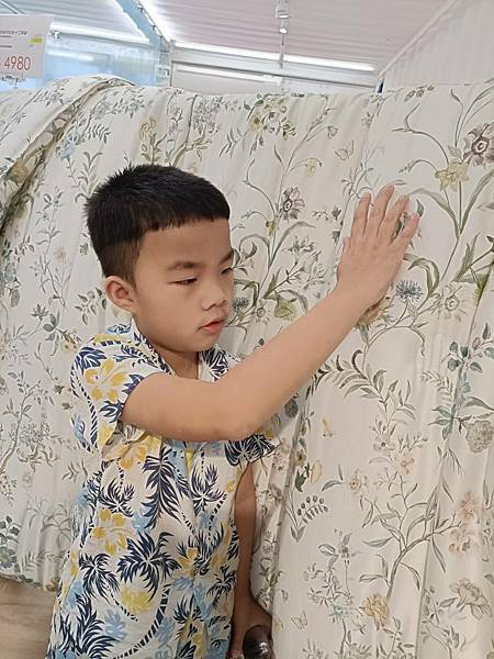 嘉義東區景點：皮爾卡登寢具文創園區 舒服好摸的棉被讓人一夜好