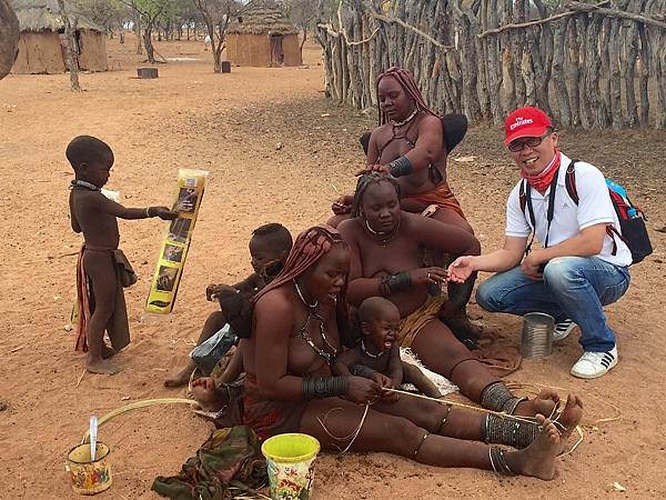 佳繽旅遊榮獲旅遊界奧斯卡金質獎肯定的納米比亞行程，帶領旅人走入當地部落生活日常。
