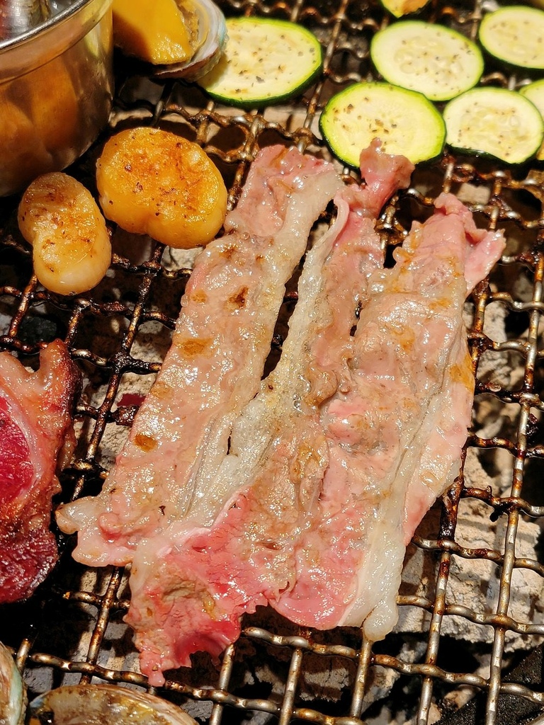 三柒燒き肉專門店│2023中壢新開平價精緻燒肉吃到飽599起 和牛+頂級熟成肋眼牛排+天使紅蝦+特選牛舌+松阪豬@水靜葳環遊世界366天 (57).jpg