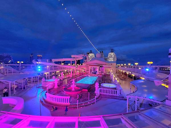 名勝世界壹號郵輪玩樂攻略｜5天4夜搭郵輪玩香港最新景點 高CP值暢享舌尖上的郵輪@水靜葳環遊世界366天 (23).jpg