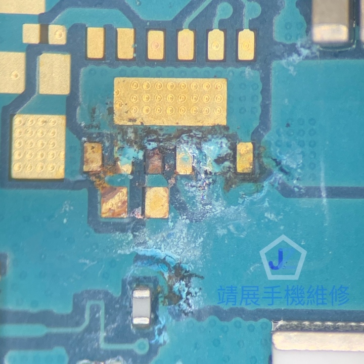 三星 A32 手機受潮PCB線路受損.jpg