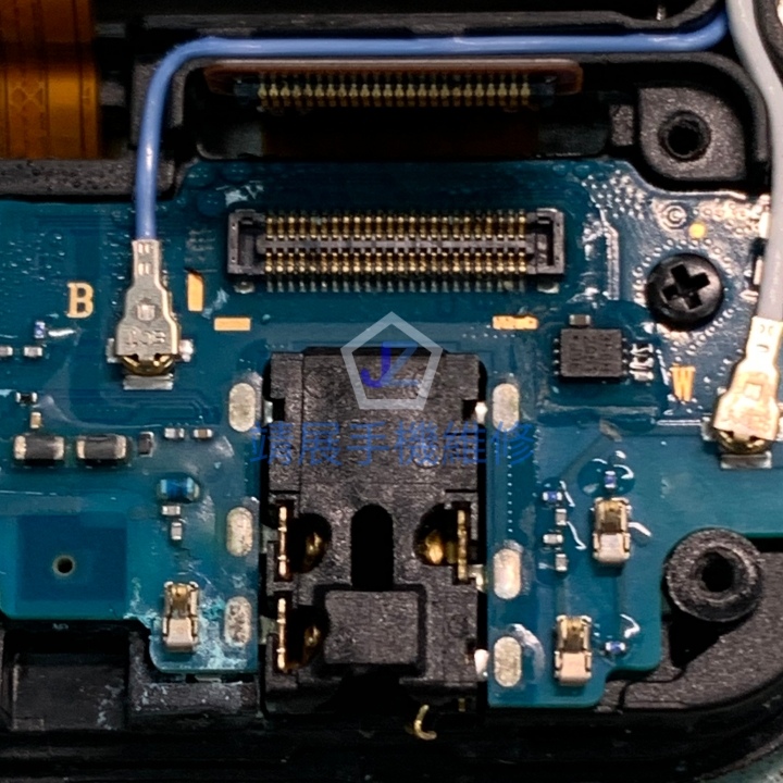 三星 A32 充電模組受潮.jpg