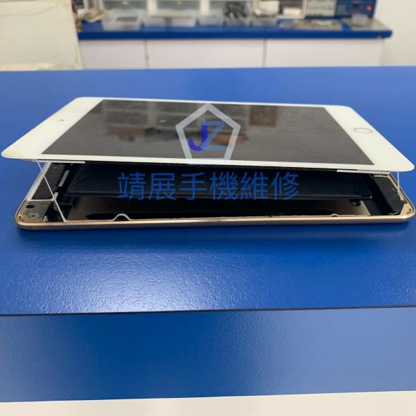 Ipad mini4 電池膨漲面板橕起.jpg