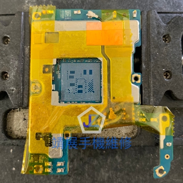 Zenfone8 ZS590KS 主機板殘膠整理.jpg