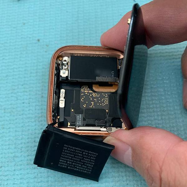 Apple Watch S6 換電池.jpg
