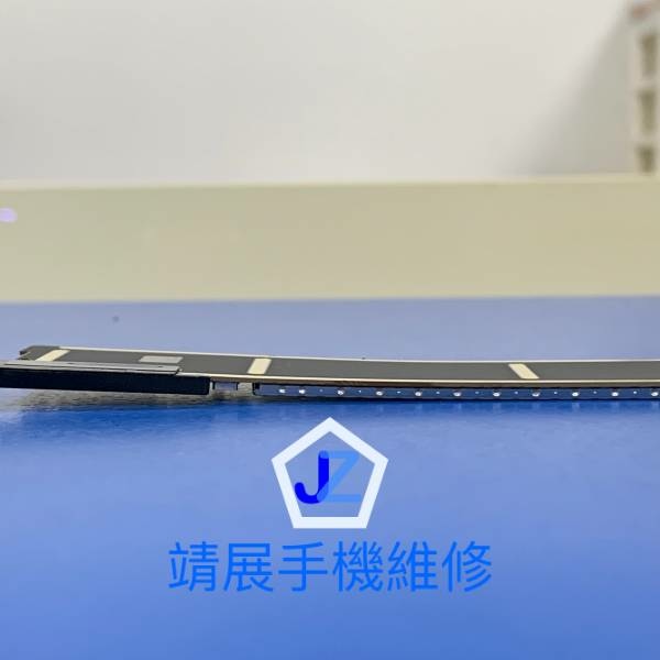 iPad Air 主機板彎曲.jpg