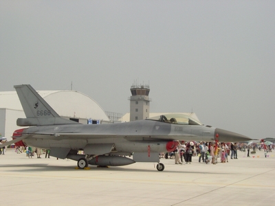 F-16 戰隼式戰鬥機 Fighting Falcon