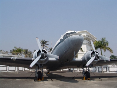 C-47 空中列車式運輸機