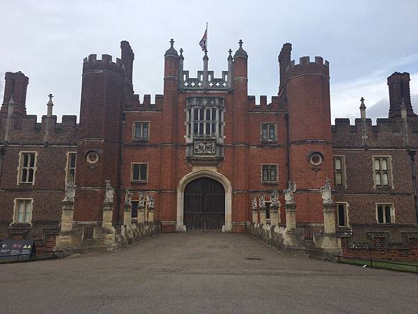 Hampton Court Palace