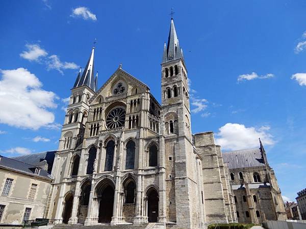 【法國%2F漢斯 Reims】Basilique Saint-Remi 聖雷米大教堂