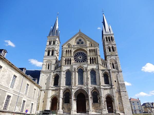 【法國%2F漢斯 Reims】Basilique Saint-Remi 聖雷米大教堂