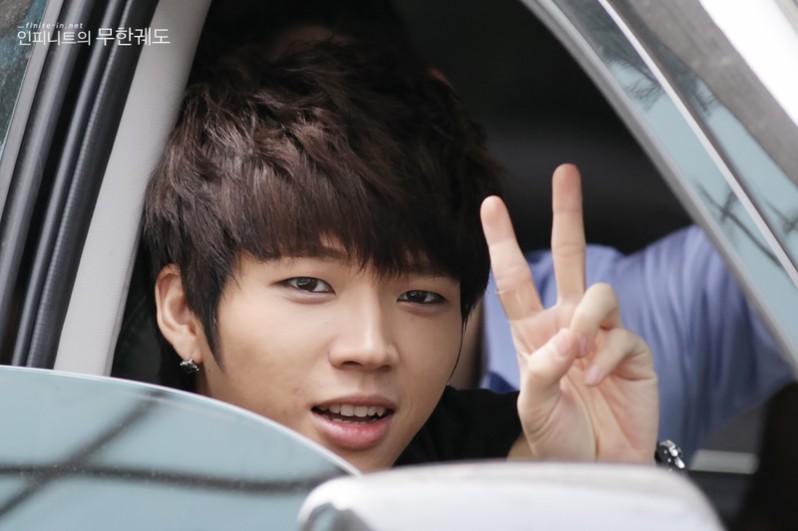 woohyun_peace_on_the_way_to_kbs_music_bank-5464