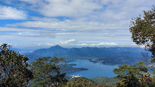 【水社大山】日月潭最高峰-伊達邵VS日月潭青年活動中心登山口