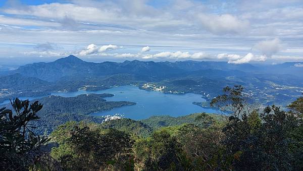 【水社大山】日月潭最高峰-伊達邵VS日月潭青年活動中心登山口