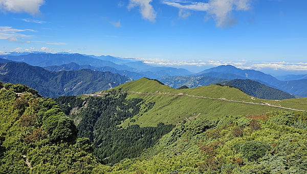 【合歡東峰】登上雲端之巔，天國的階梯(一座會爬樓梯就能攻頂的