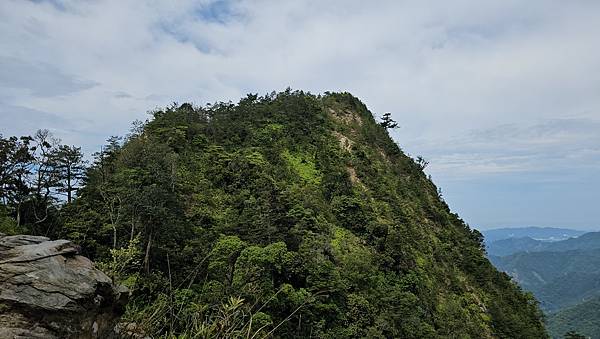 【屋東屋縱走】谷關七雄一日2雄挑戰,屋我尾/東卯山大崩壁、斷