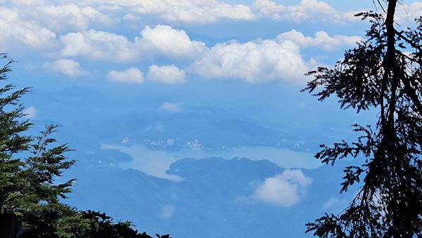 【西巒大山】挑戰百岳編號91｜從黑夜出發，遠望日月潭的黎明之