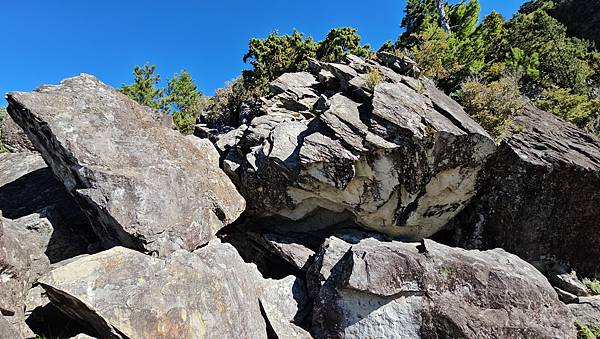 【玉山西峰北峰】兩天一夜玉山西峰+北峰挑戰主北叉路魔王坡! 【玉山西峰北峰】兩天一夜玉山西峰+北峰挑戰主北叉路魔王坡!