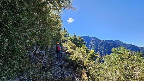 【玉山西峰北峰】兩天一夜玉山西峰+北峰挑戰主北叉路魔王坡! 【玉山西峰北峰】兩天一夜玉山西峰+北峰挑戰主北叉路魔王坡!